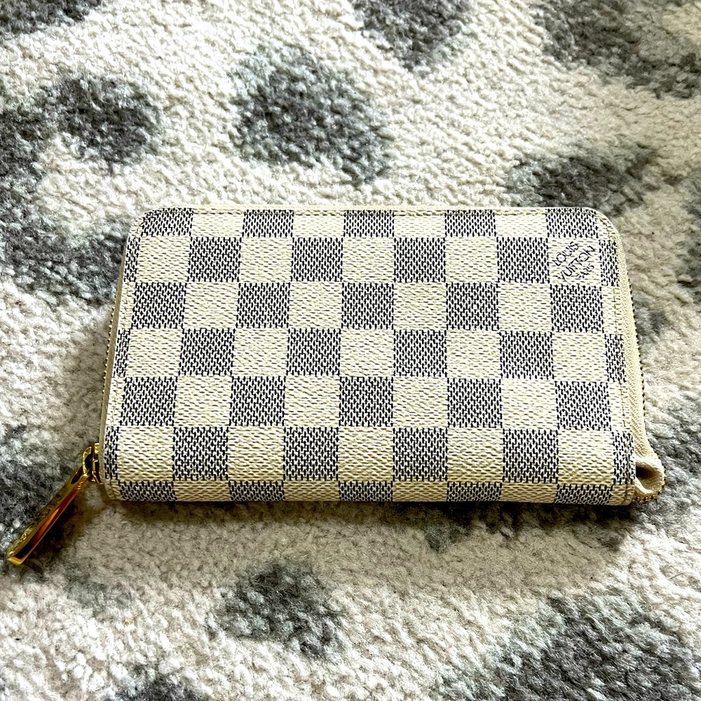 Louis Vuitton Daimer Azur wallet